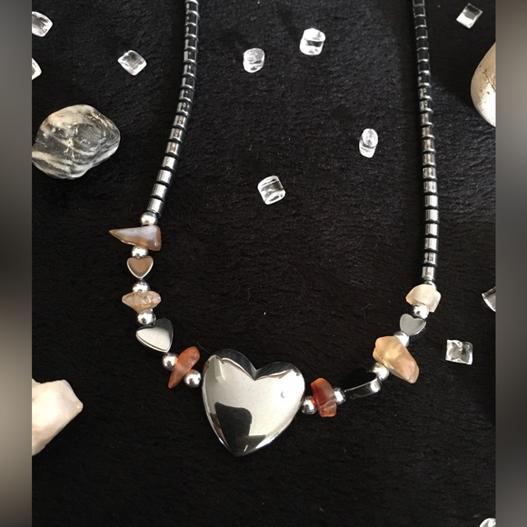 Hematite And Stone Chip Heart Necklace - Picture 2 of 6